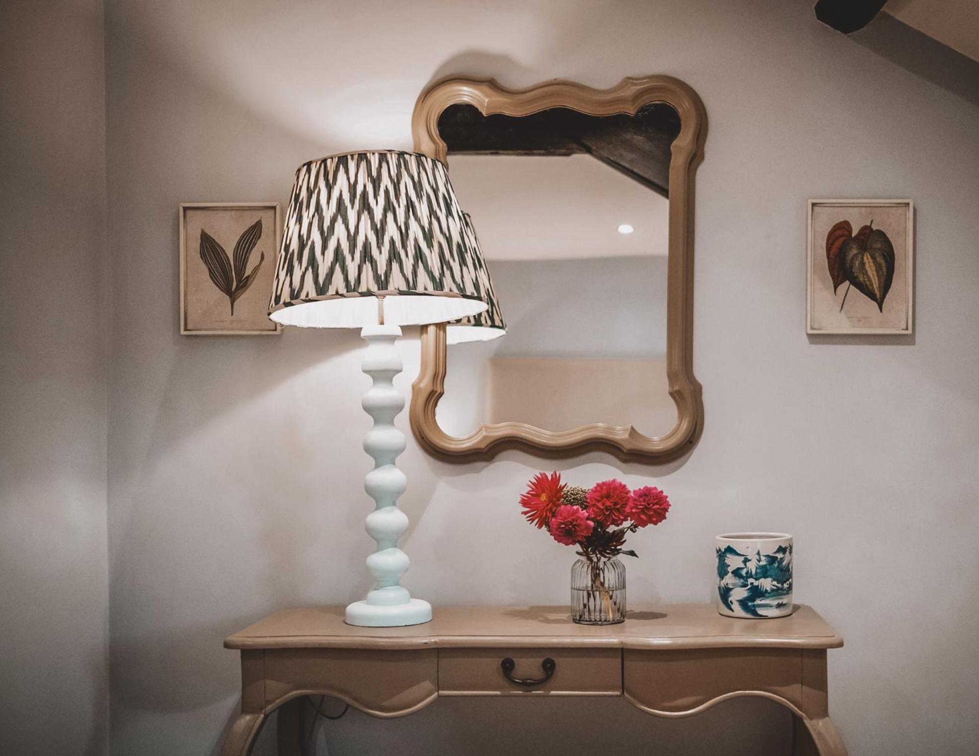 The Hare & Hounds Inn Bowland Bridge Extérieur photo