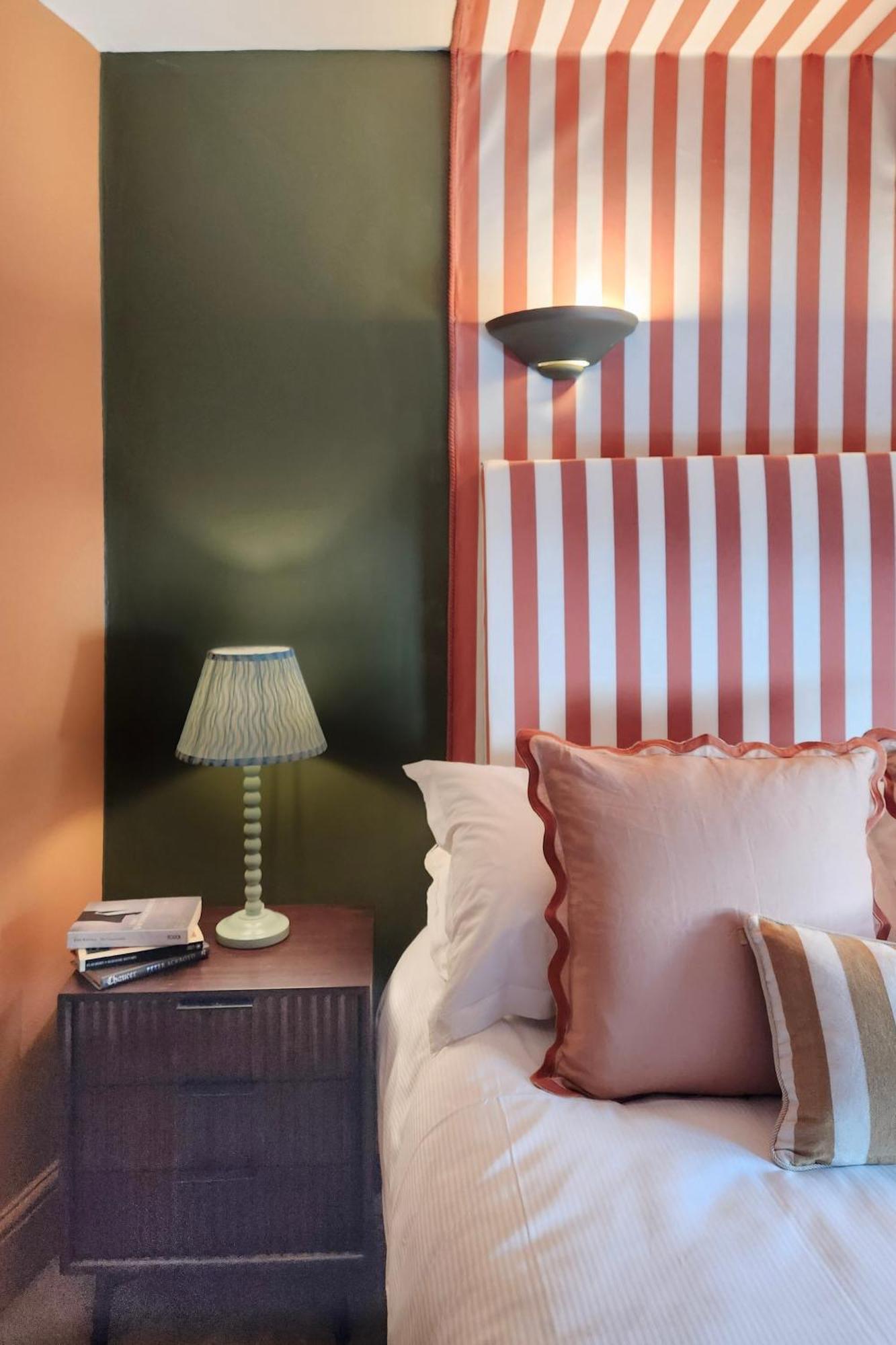 The Hare & Hounds Inn Bowland Bridge Extérieur photo